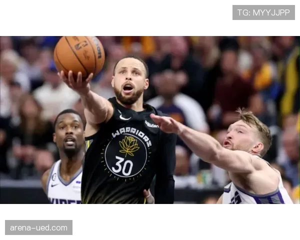 利拉德休赛期天天五点起床练投篮，老婆说家里电费都快交不起了